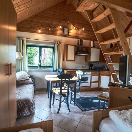 Hof Marienberg, 56340 Osterspai, Deutschland Wanderhuette Экстерьер фото